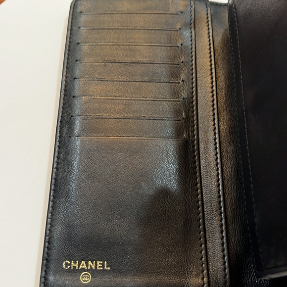 CHANEL BOY LONG WALLET IN BLACK LEATHER GOLD HARDWEAR /CERTIFICATE LIKE NEW - Picture 2 of 8